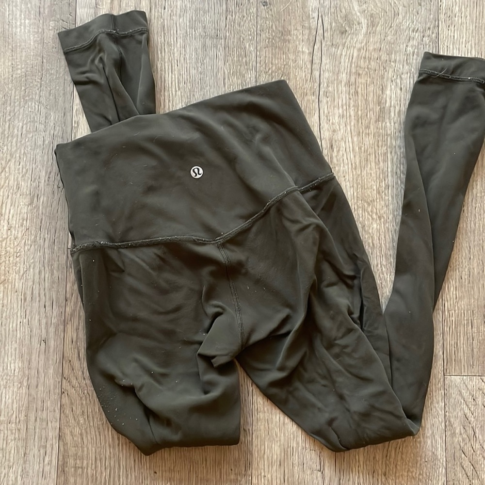 Army green lulu aligns